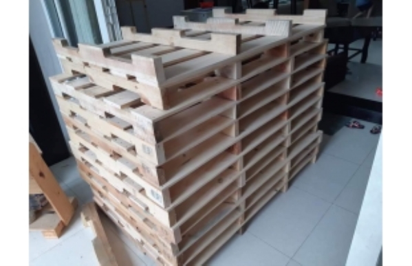 Pallet gỗ thông 1000x1300